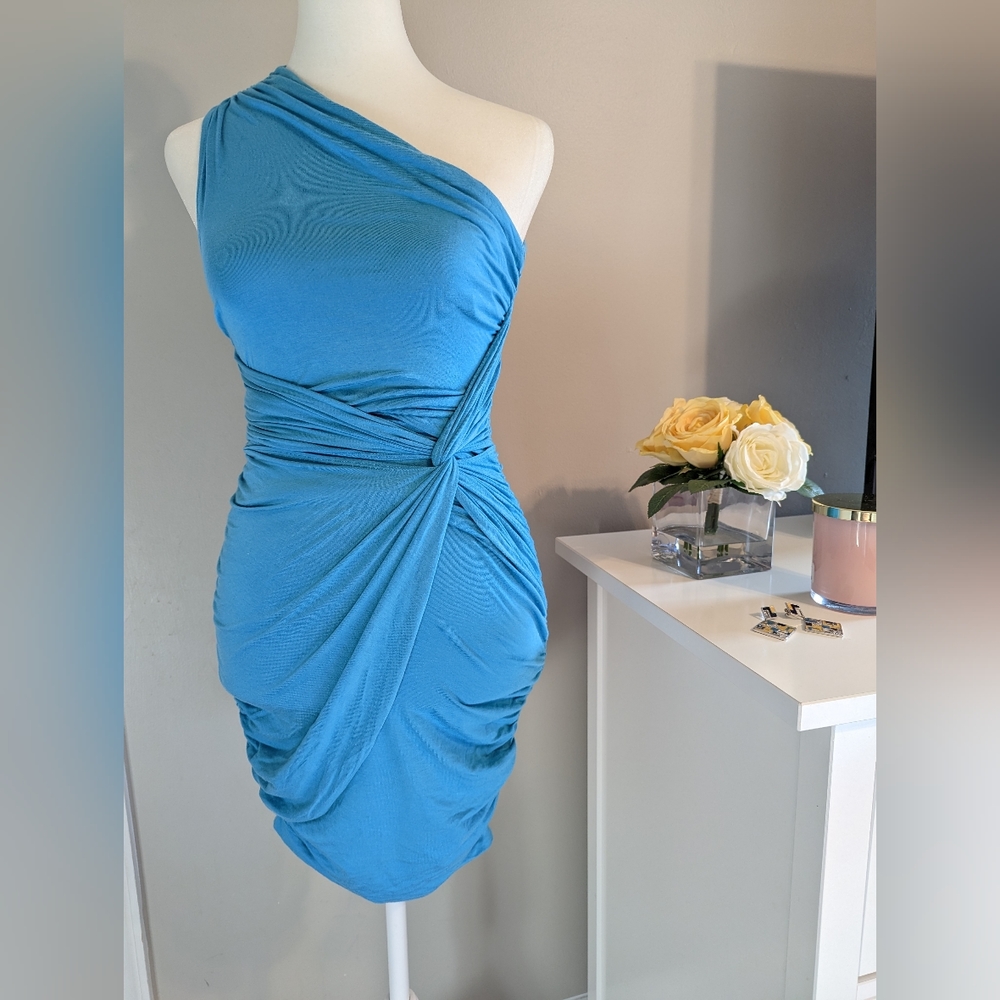 Tart one shoulder dress